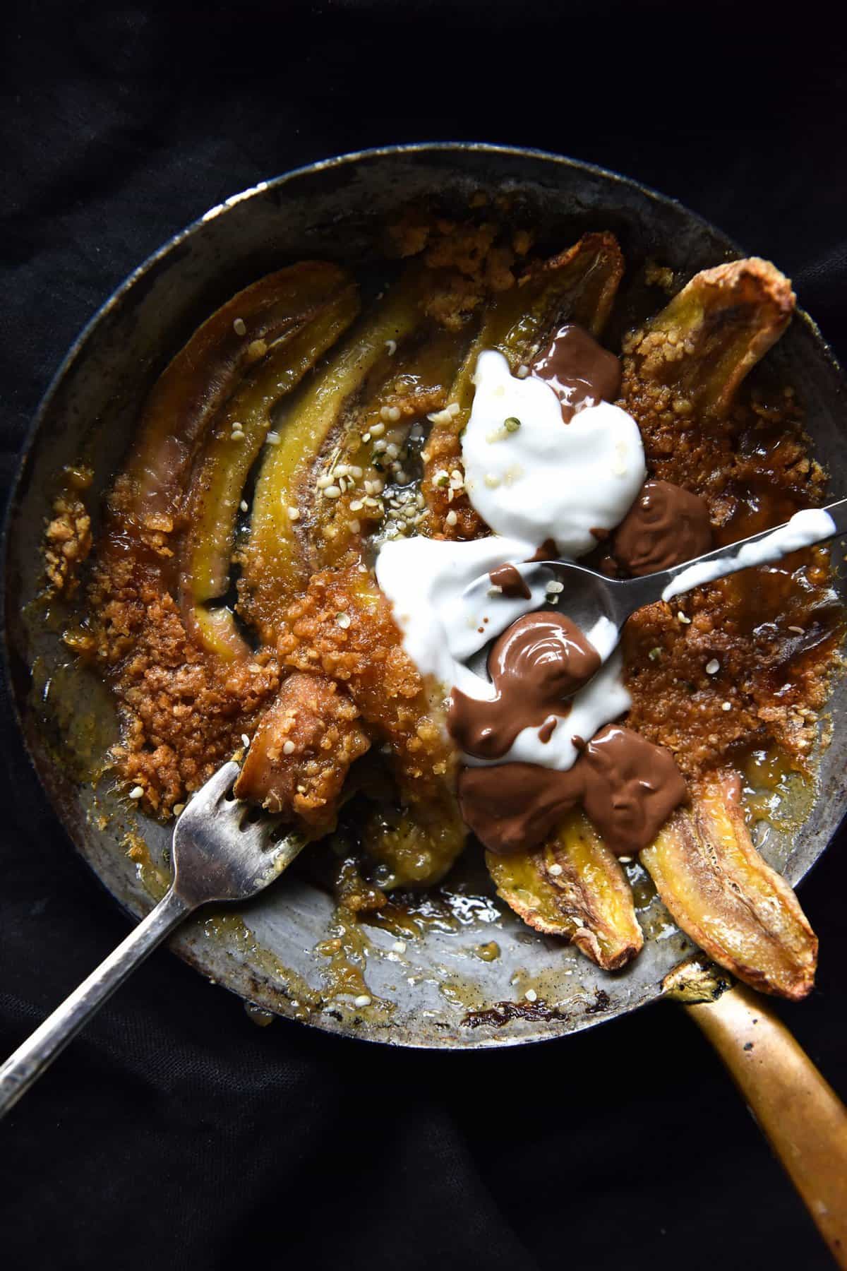 Gluten free breakfast crumble on bananas