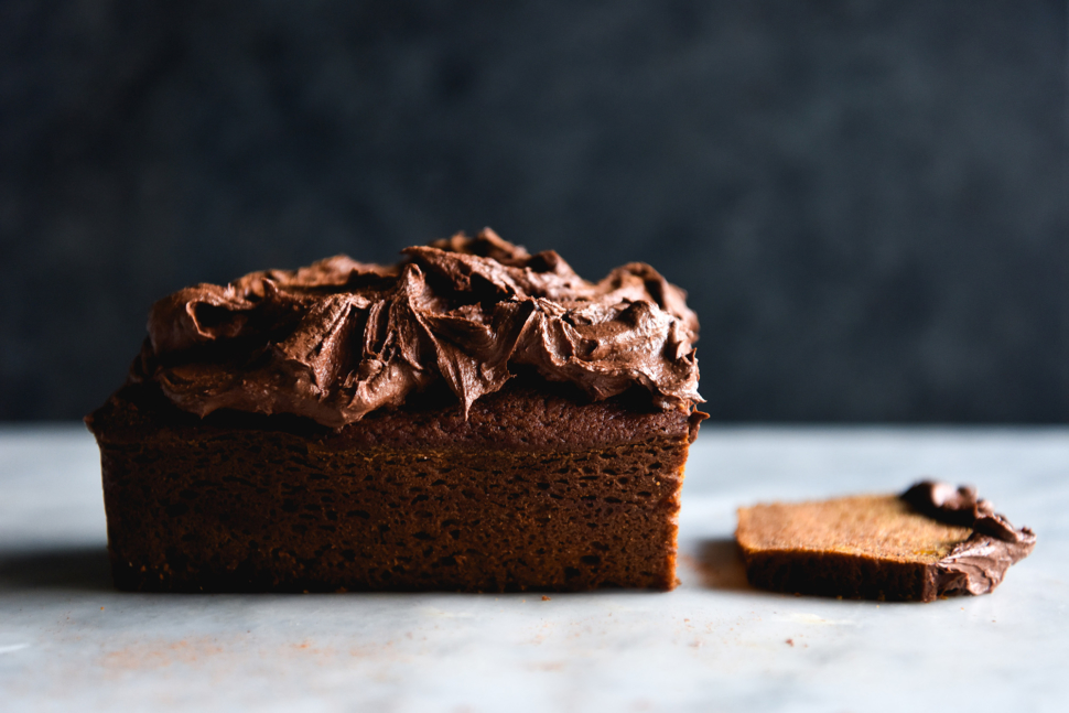 Gluten-free spiced pumpkin loaf with chocolate chai buttercream from www.georgeats.com