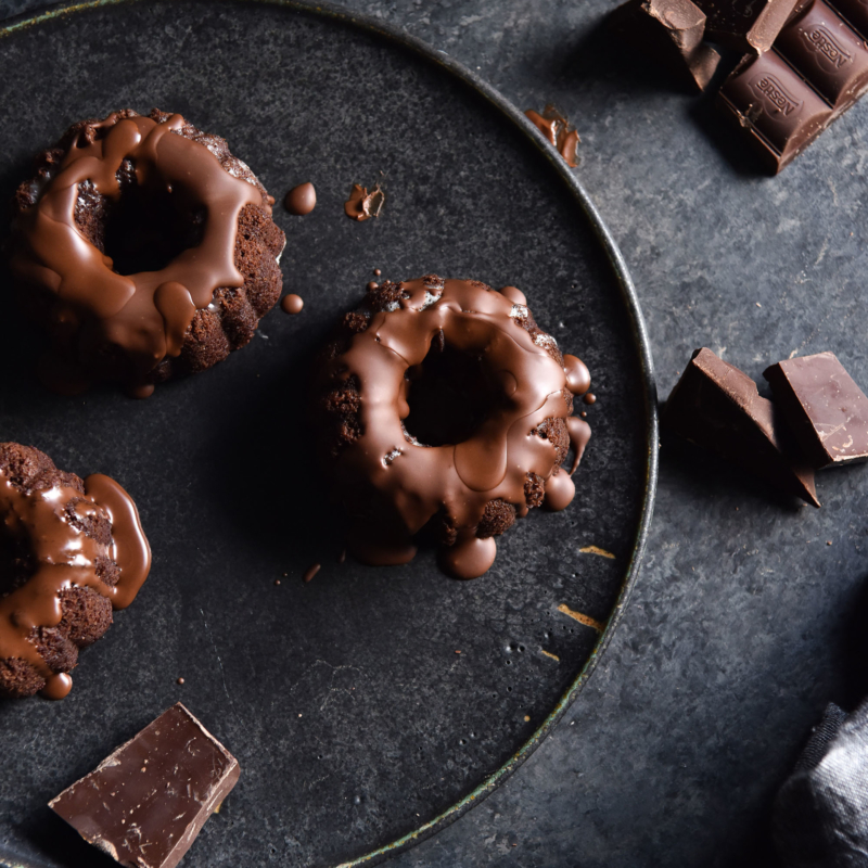 Flourless chocolate rum bundt cakes from www.georgeats.com