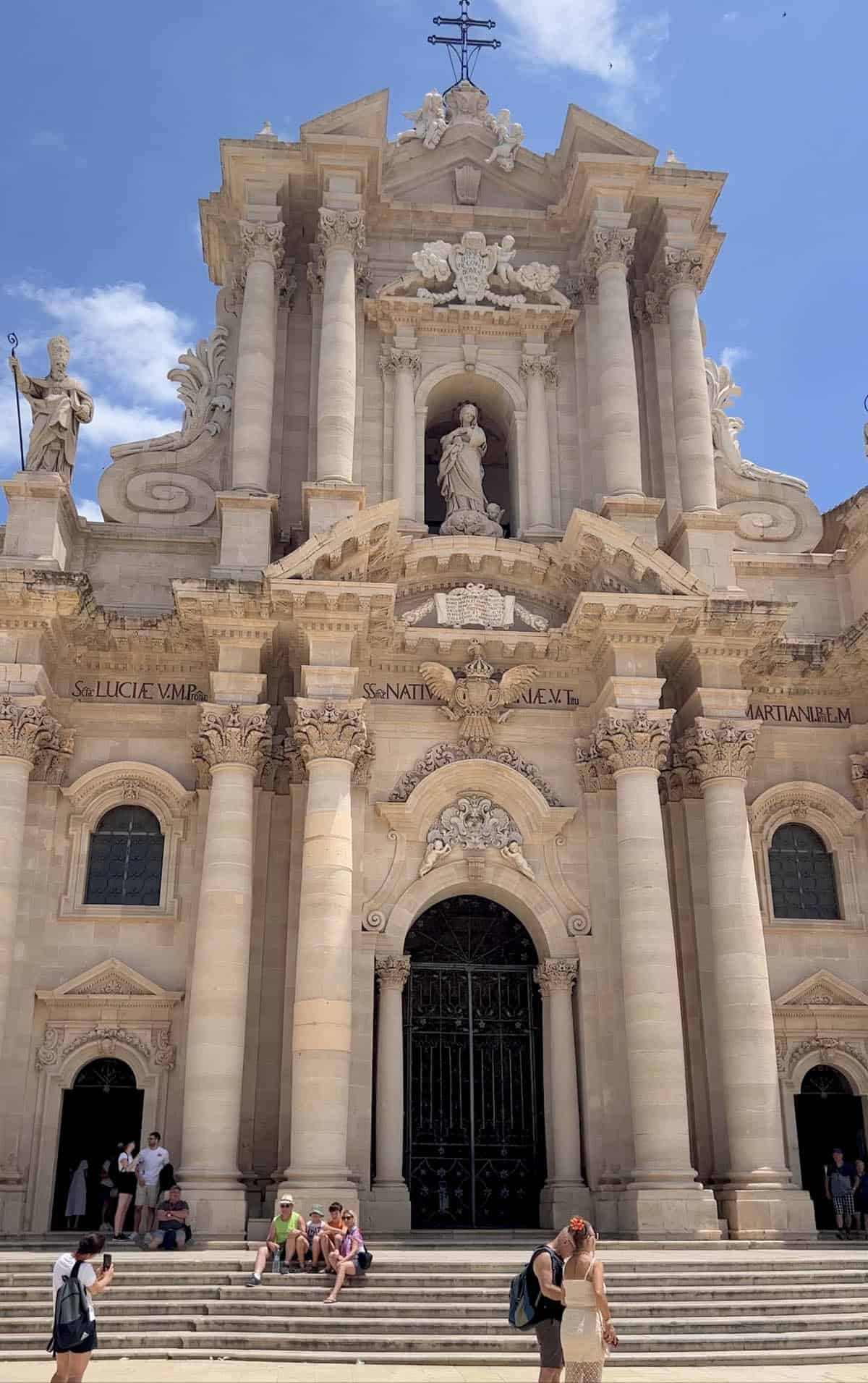 An image of an ornate Ortigian church in Piazza Duomo