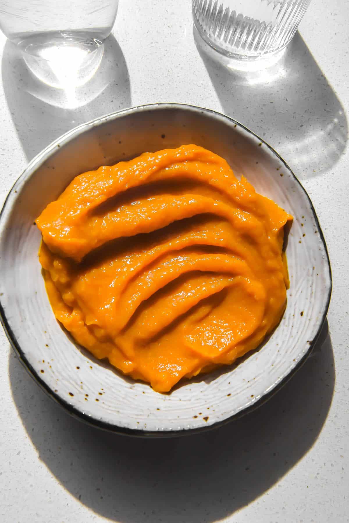 How to make pumpkin puree in the microwave