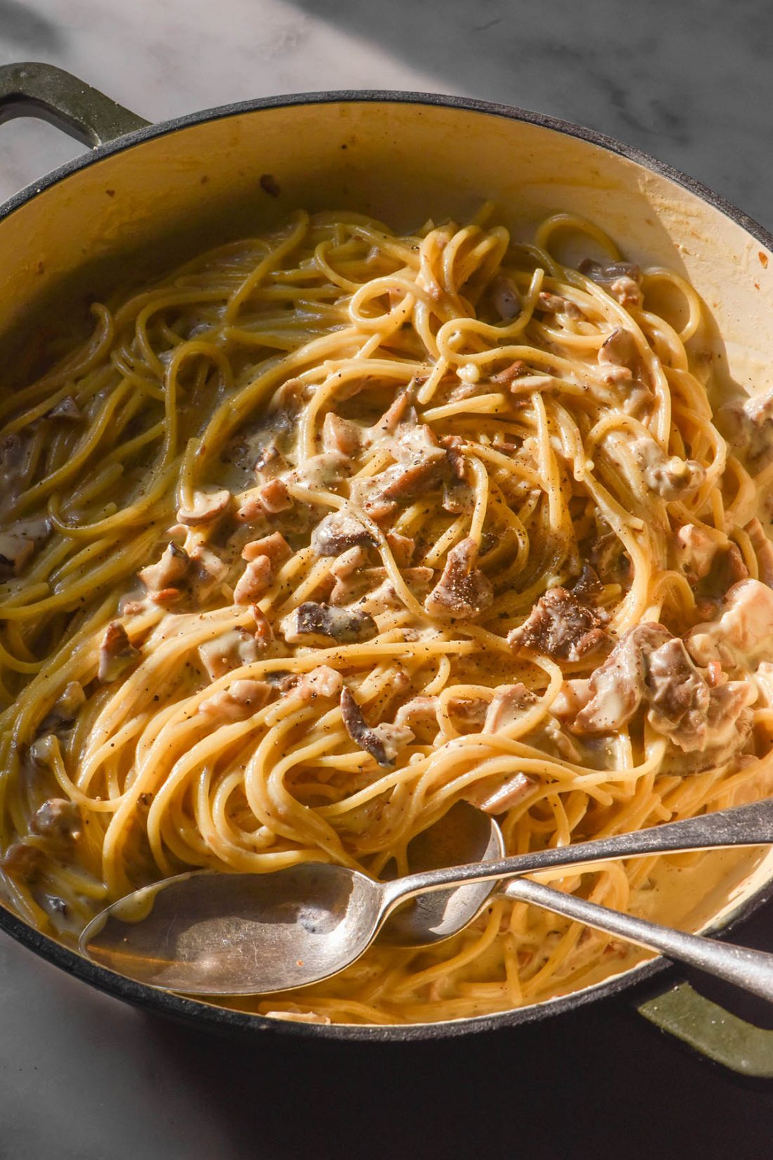 Low FODMAP creamy mushroom pasta - George Eats
