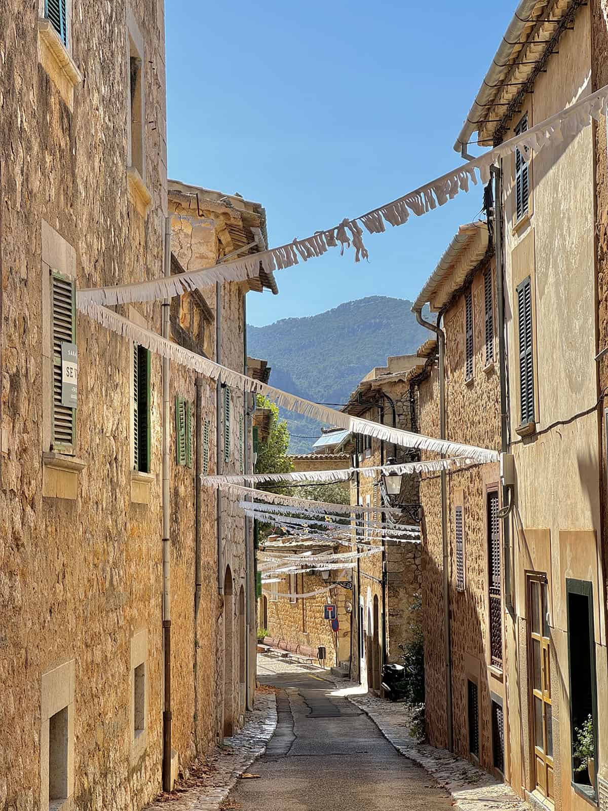 An image of the Main Street in Biniaraix, Mallorca