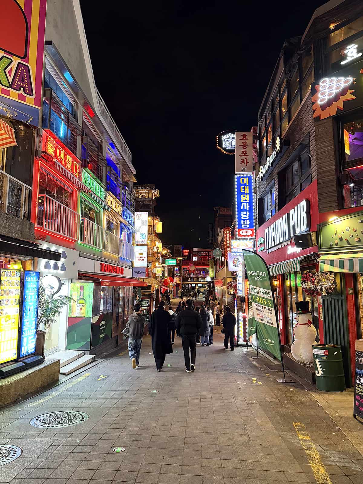 An image of the neon streets of Itaewon at night