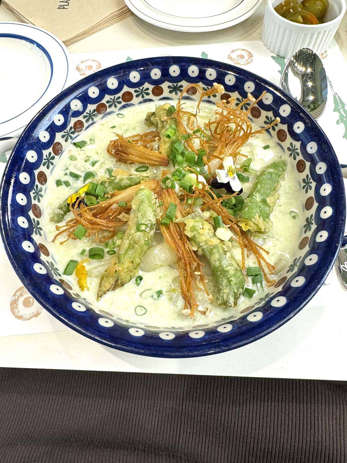 Cacio e pepe tteokbokki at Plantude Restaurant in Seoul, South Korea