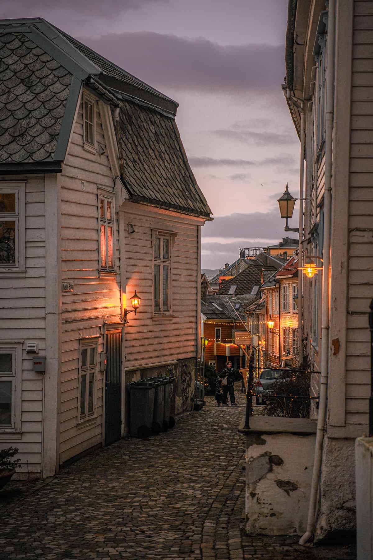 An image of the backstreets of Bergen taken at sunset on a winter day